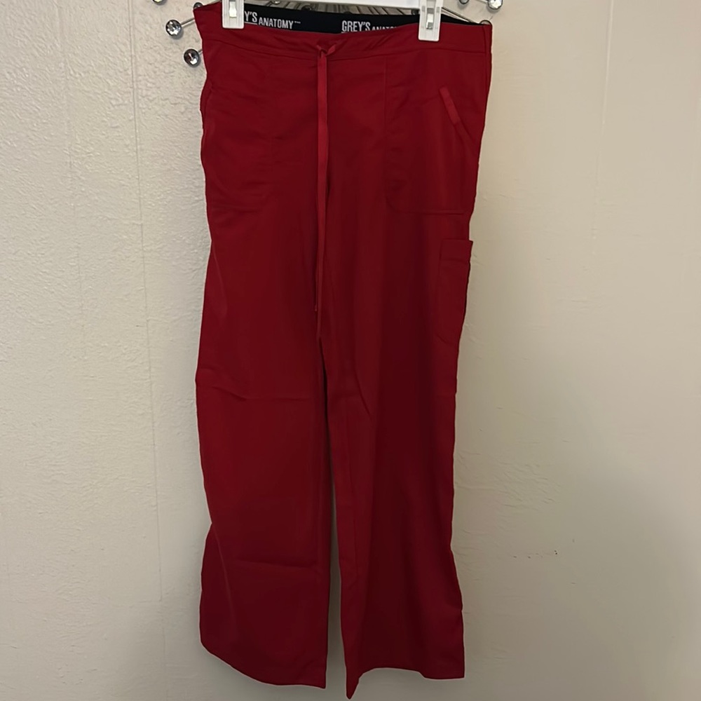 Grey anatomy red pants